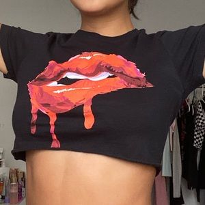 LIP crop shirt
